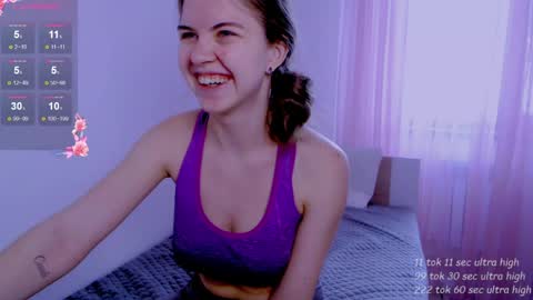 Snapshot of sarah_hs chatting on May 12, 12:13 pm Sarah online show from May 12, 12:13 pm