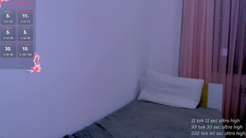 Snapshot of sarah_hs chatting on May 13, 6:38 pm Sarah online show from May 13, 6:38 pm