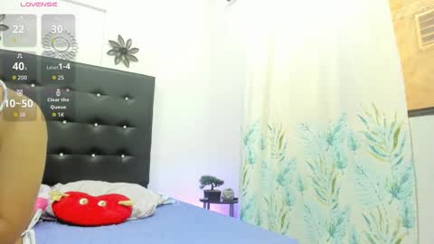 sarah_lowee online show from September 25, 6:22 pm