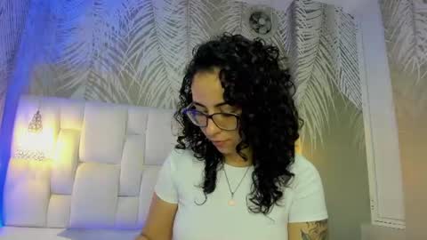 Sarah online show from July 3, 2:18 am