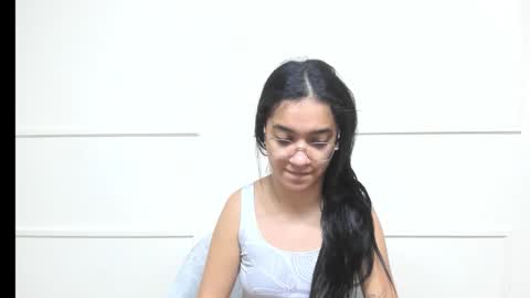 Sarah online show from December 5, 2:42 am