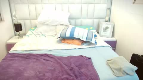 SarahBowiie online show from October 23, 2:33 am