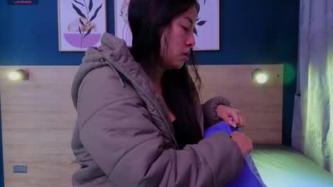 Snapshot of sarahmiler_ chatting on March 14, 11:48 am Sarah online show from March 14, 11:48 am