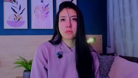 Snapshot of sarahmiler_ chatting on March 27, 12:16 pm Sarah online show from March 27, 12:16 pm