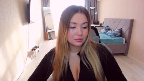 Snapshot of sarahmils chatting on February 27, 12:38 pm Sarah online show from February 27, 12:38 pm