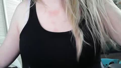 Sarah online show from February 24, 9:46 pm