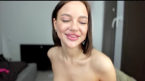 sarahphyllis online show from January 18, 11:33 pm