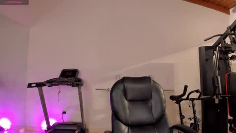 Sarah Rhodes online show from April 3, 11:30 am