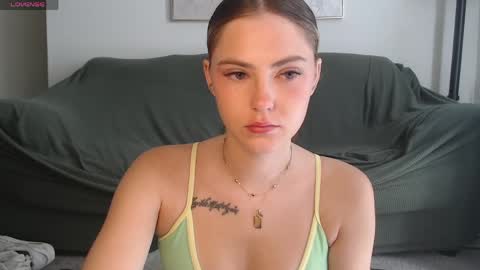 SarahxOliver online show from May 30, 2:14 pm