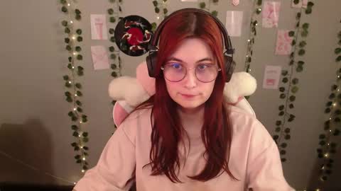 Sara online show from December 3, 10:13 am