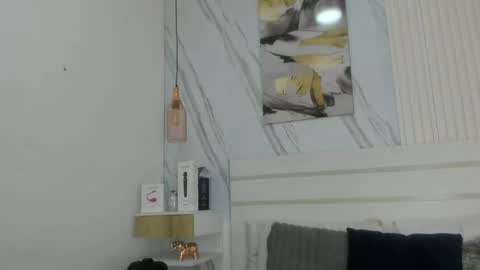 Sara Lewis online show from March 6, 10:01 am