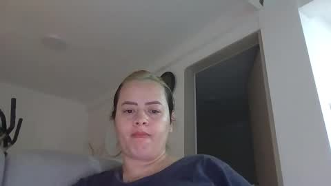 Snapshot of saramartinez100 chatting on December 6, 11:54 am sara martinez online show from December 6, 11:54 am