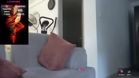 Snapshot of saramartinez100 chatting on January 27, 6:31 pm sara martinez online show from January 27, 6:31 pm