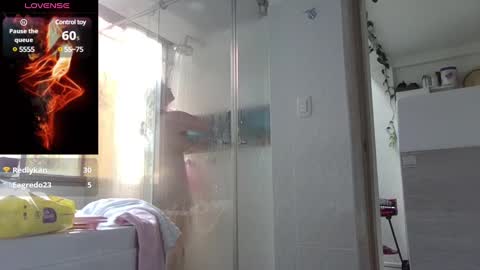 Snapshot of saramartinez100 chatting on February 7, 7:06 pm sara martinez online show from February 7, 7:06 pm