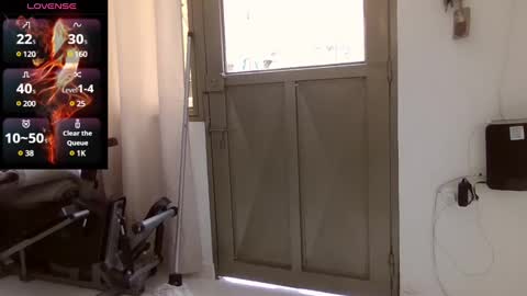 Snapshot of saramartinez100 chatting on February 9, 5:43 pm sara martinez online show from February 9, 5:43 pm