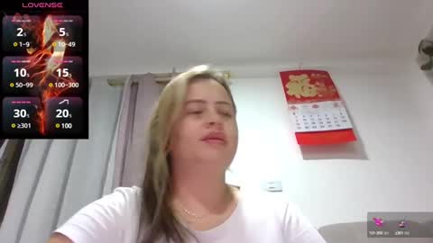 Snapshot of saramartinez100 chatting on February 23, 5:12 am sara martinez online show from February 23, 5:12 am