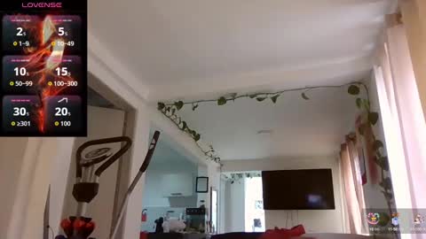 Snapshot of saramartinez100 chatting on September 17, 6:09 pm sara martinez online show from September 17, 6:09 pm