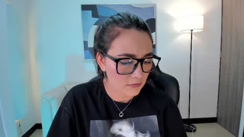 Snapshot of saraparkerx chatting on July 14, 8:14 pm I am Sara online show from July 14, 8:14 pm