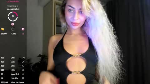 Snapshot of sarashine__ chatting on October 3, 7:55 pm Sara online show from October 3, 7:55 pm