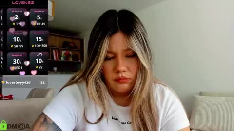 Sara  sarasmithfun by instagram online show from February 26, 9:27 pm