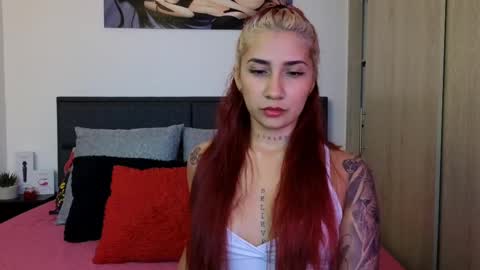 Snapshot of saratukkerr chatting on February 11, 6:30 am saratukkerr online show from February 11, 6:30 am