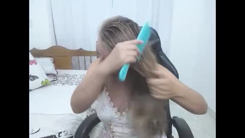 saray1221 online show from October 2, 8:49 pm