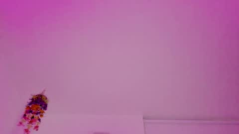 Saray  online show from October 1, 11:22 pm