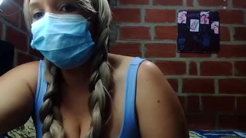 Snapshot of saray_mixx chatting on October 30, 4:47 am saray_mixx online show from October 30, 4:47 am