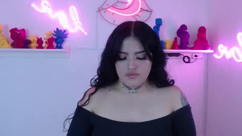 Sari  online show from February 16, 8:38 pm