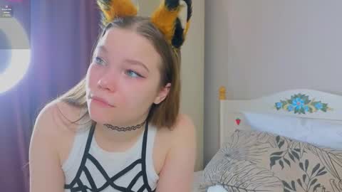 saridesutter online show from March 3, 1:23 am