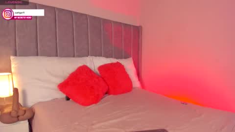 Sara Garcia online show from December 1, 1:32 am