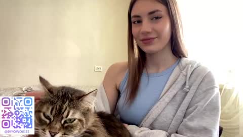 Snapshot of sarigerla chatting on April 28, 12:43 pm sarigerla online show from April 28, 12:43 pm
