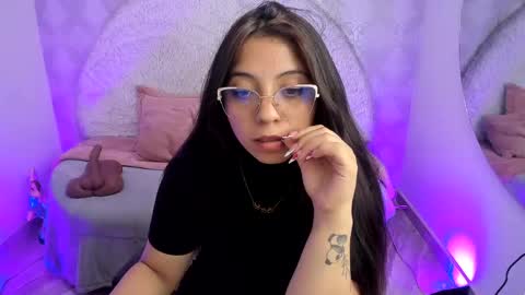 Snapshot of sarita_jane chatting on June 2, 8:49 am Sara online show from June 2, 8:49 am