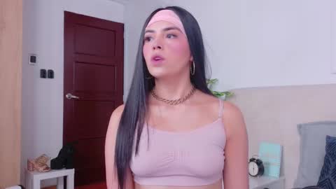 Sara online show from November 6, 8:21 pm