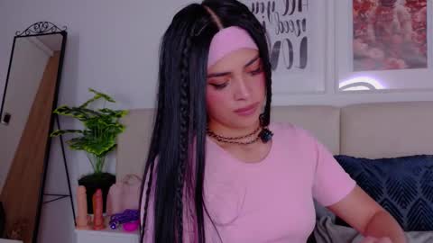 Sara online show from February 5, 9:19 pm