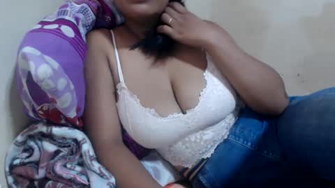 Snapshot of saronette chatting on December 27, 7:51 am saronette online show from December 27, 7:51 am