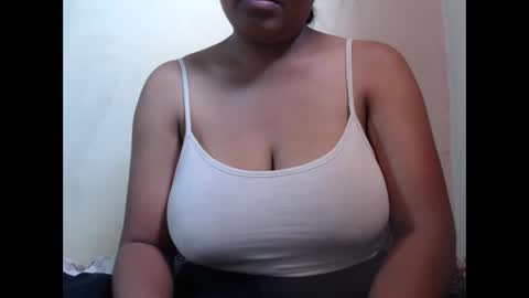 Snapshot of saronette chatting on September 18, 9:00 am saronette online show from September 18, 9:00 am