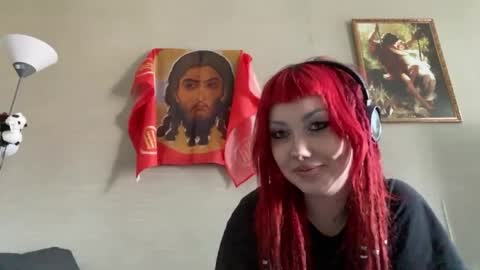 Mia online show from May 8, 1:49 pm