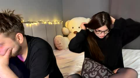 sasakyra online show from April 19, 10:45 pm