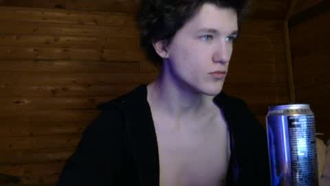 Snapshot of sasha_bb21 chatting on April 5, 8:39 pm sasha_bb21 online show from April 5, 8:39 pm