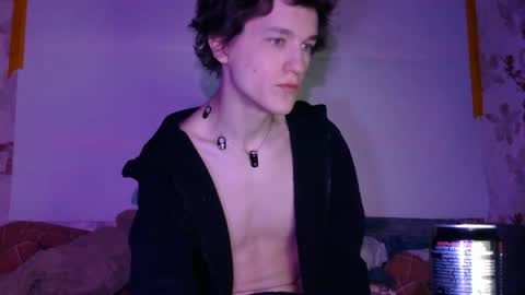 Snapshot of sasha_bb21 chatting on April 21, 8:55 pm sasha_bb21 online show from April 21, 8:55 pm