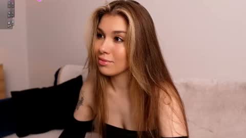 Snapshot of sashabonfire chatting on August 1, 9:57 pm Sasha online show from August 1, 9:57 pm