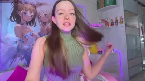 Snapshot of sashacollerx chatting on May 5, 7:27 am Alexa online show from May 5, 7:27 am