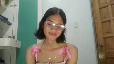 Snapshot of sashafuckss chatting on April 13, 7:08 pm Call Me Sasha online show from April 13, 7:08 pm