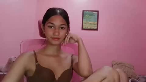 Snapshot of sashafuckss chatting on April 26, 8:34 am Call Me Sasha online show from April 26, 8:34 am