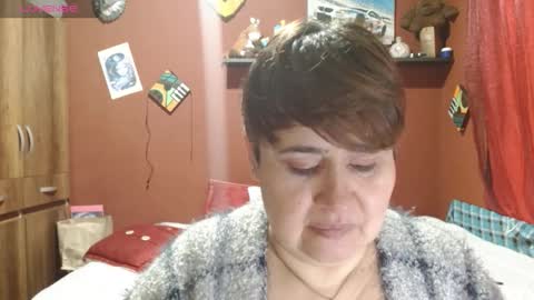 Snapshot of sasharosee2 chatting on October 18, 1:01 pm S A S H A R O S E online show from October 18, 1:01 pm