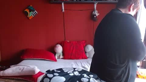 S A S H A R O S E online show from April 10, 11:59 am