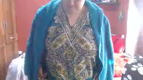 Snapshot of sasharosee2 chatting on May 11, 2:45 pm S A S H A R O S E online show from May 11, 2:45 pm