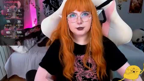 Snapshot of sashasoyyyy chatting on December 14, 3:29 am Sashasoy online show from December 14, 3:29 am