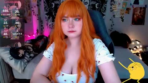 Snapshot of sashasoyyyy chatting on February 24, 1:57 am Sashasoy online show from February 24, 1:57 am